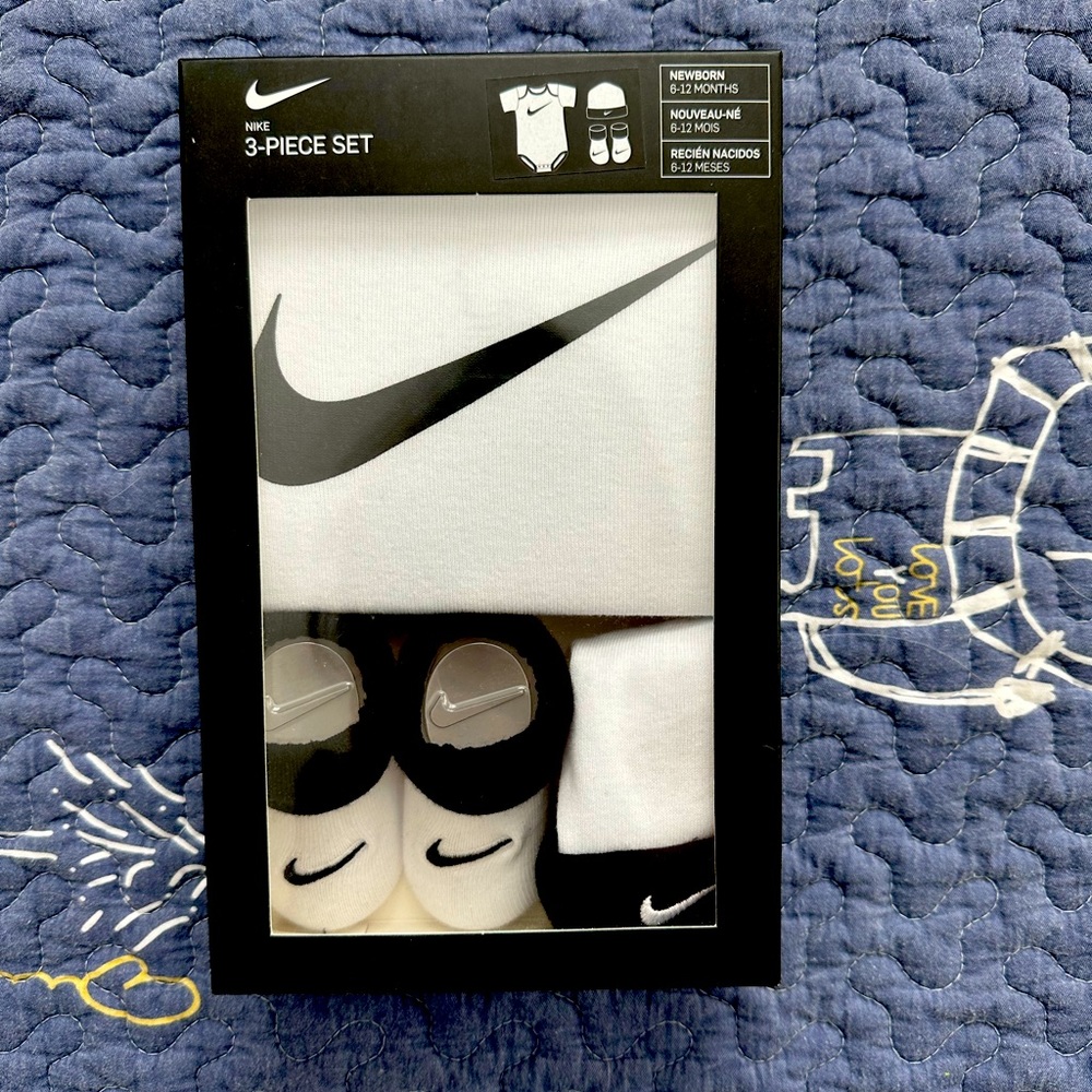 Nike baby set